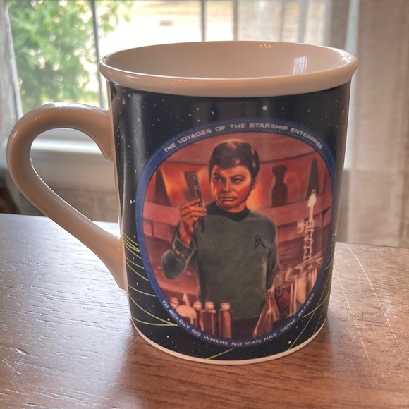 The Star Trek mug collection Dr. McCoy medical officer ~ coffee mug - Picture 1 of 9